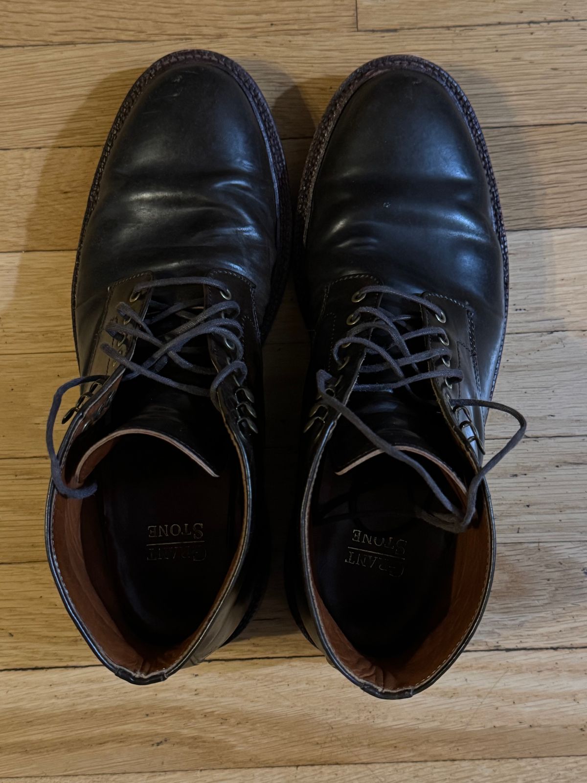 Photo by GalaxyGuy on December 6, 2024 of the Grant Stone Edward Boot in Horween Maduro Shell Cordovan.