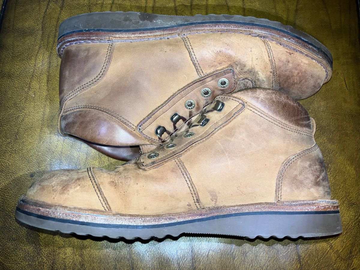 Photo by sigben59 on December 4, 2025 of the Jim Green African Ranger – Leather Midsole in Fudge Crazy Horse.