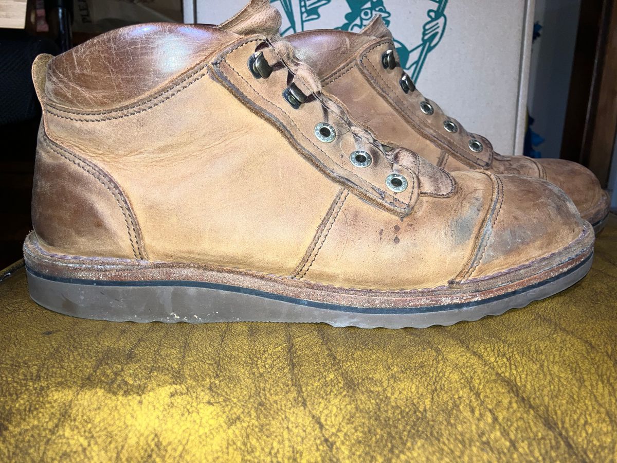 Photo by sigben59 on December 4, 2025 of the Jim Green African Ranger – Leather Midsole in Fudge Crazy Horse.
