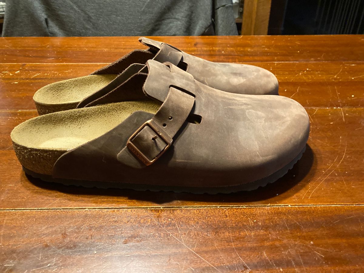 Photo by sigben59 on November 4, 2023 of the Birkenstock Boston in Habana Oiled Leather.