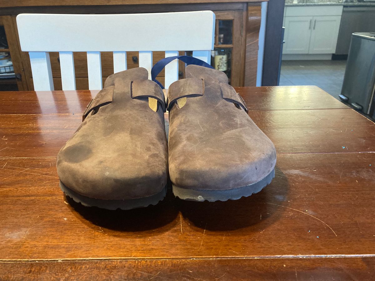 Photo by sigben59 on December 5, 2023 of the Birkenstock Boston in Habana Oiled Leather.