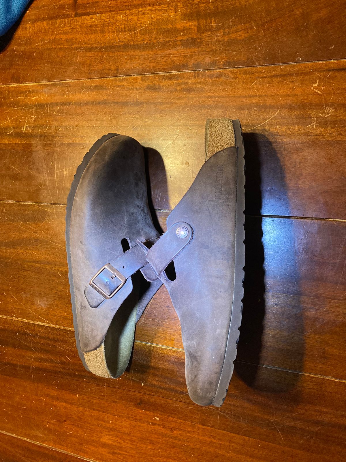 Photo by sigben59 on March 6, 2024 of the Birkenstock Boston in Habana Oiled Leather.