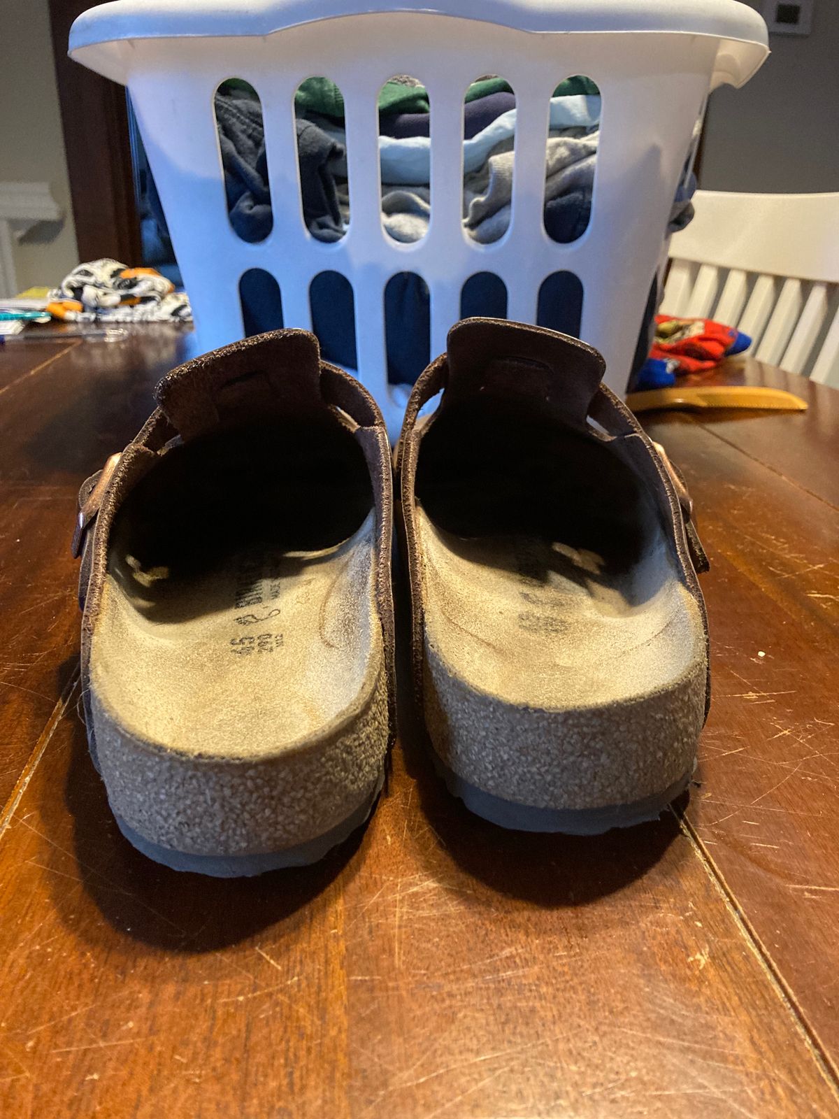 Photo by sigben59 on April 4, 2024 of the Birkenstock Boston in Habana Oiled Leather.