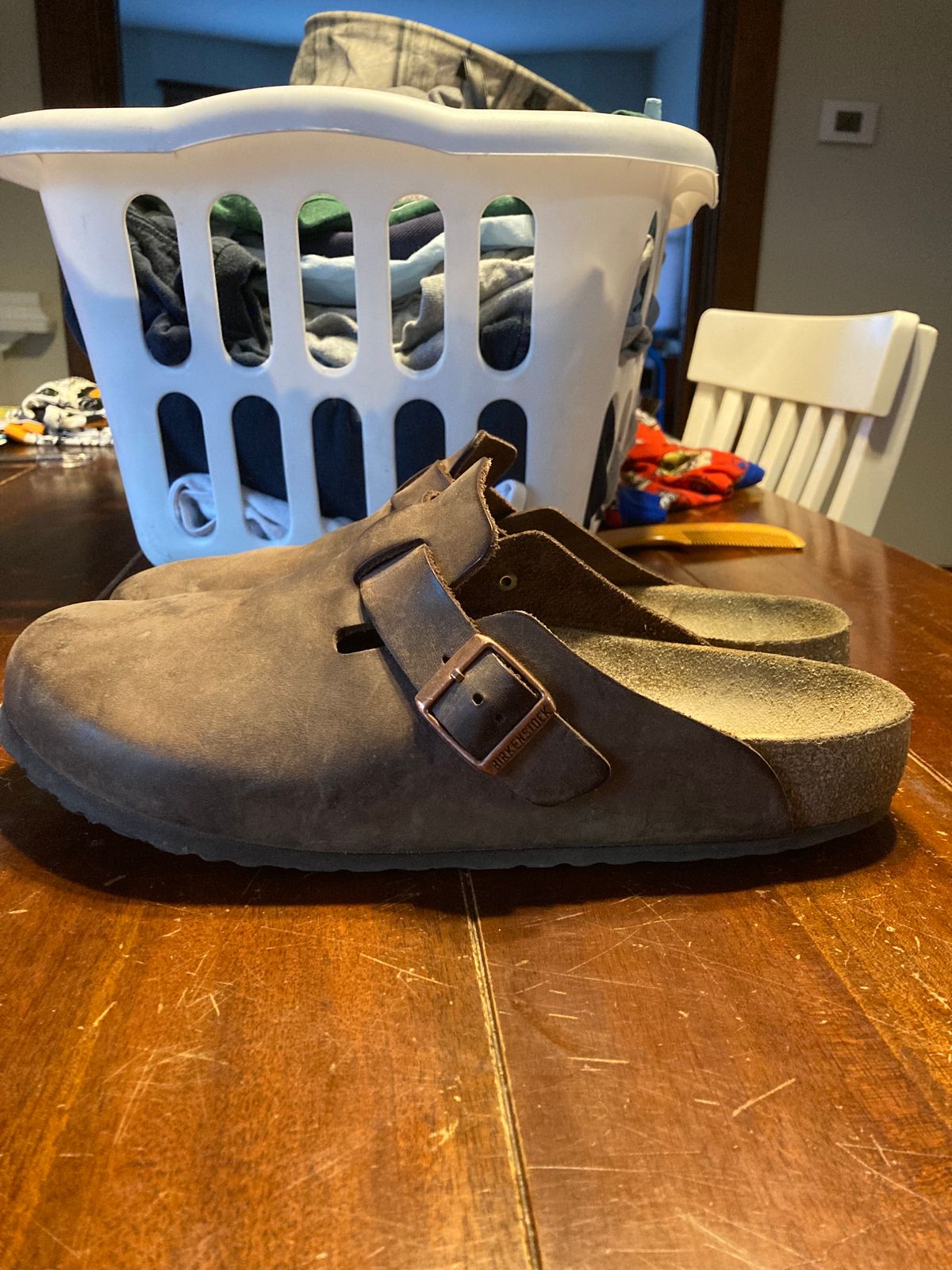 Photo by sigben59 on April 4, 2024 of the Birkenstock Boston in Habana Oiled Leather.