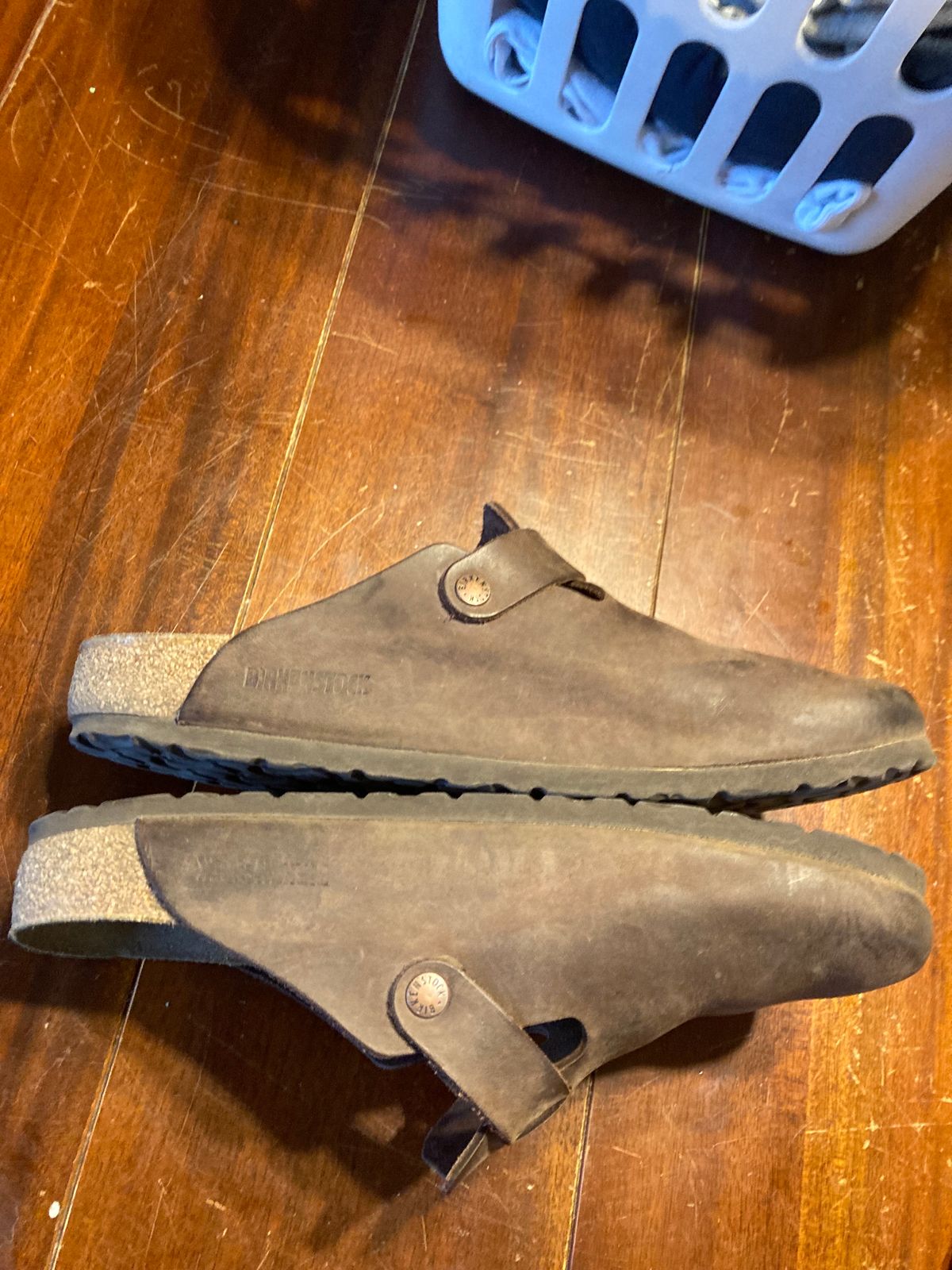 Photo by sigben59 on April 4, 2024 of the Birkenstock Boston in Habana Oiled Leather.
