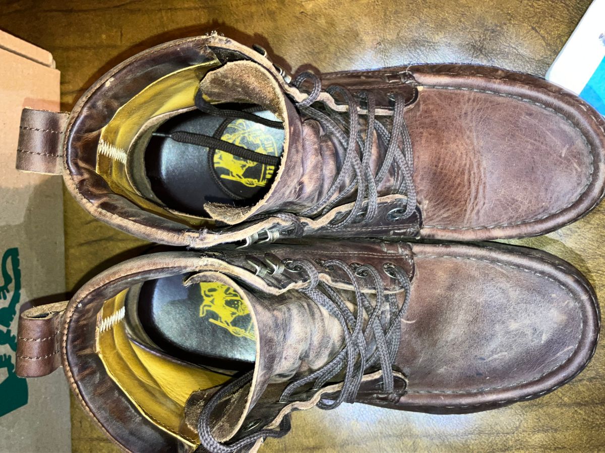 Photo by sigben59 on November 2, 2025 of the Jim Green Meander – Moc-Toe in Bronco Brown - Oily Pull Up.