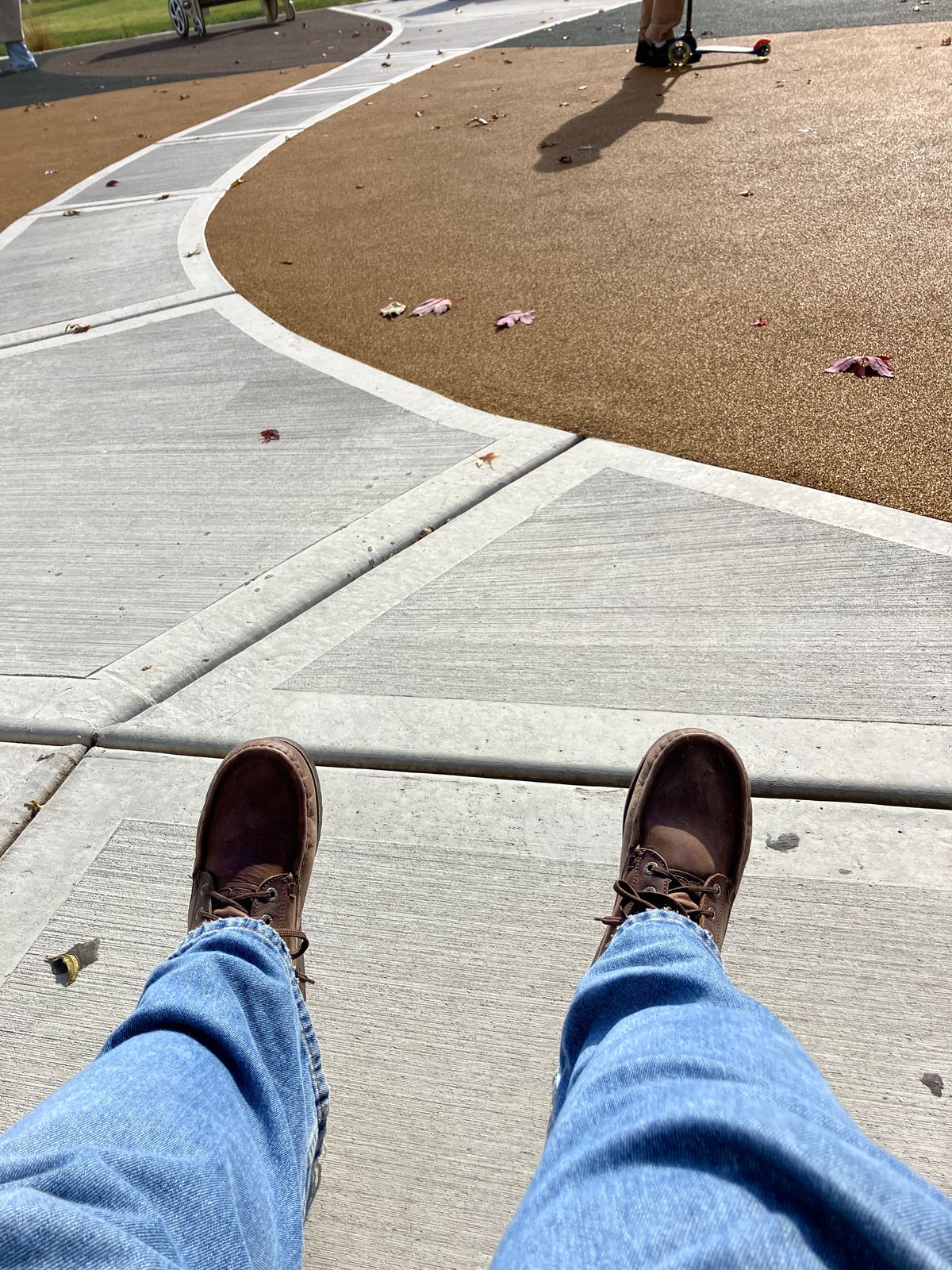 Photo by sigben59 on November 1, 2025 of the Jim Green Meander – Moc-Toe in Bronco Brown - Oily Pull Up.