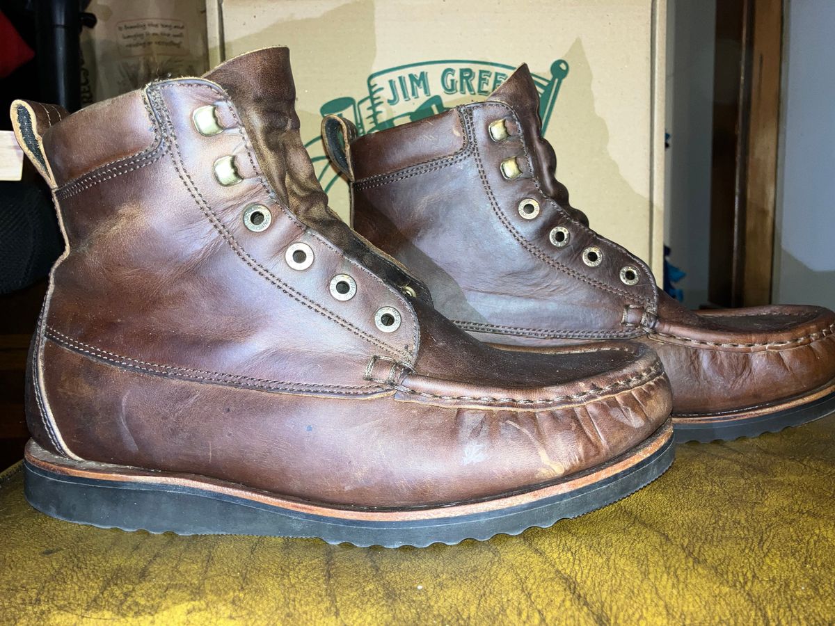 Photo by sigben59 on December 4, 2025 of the Jim Green Meander – Moc-Toe in Bronco Brown - Oily Pull Up.