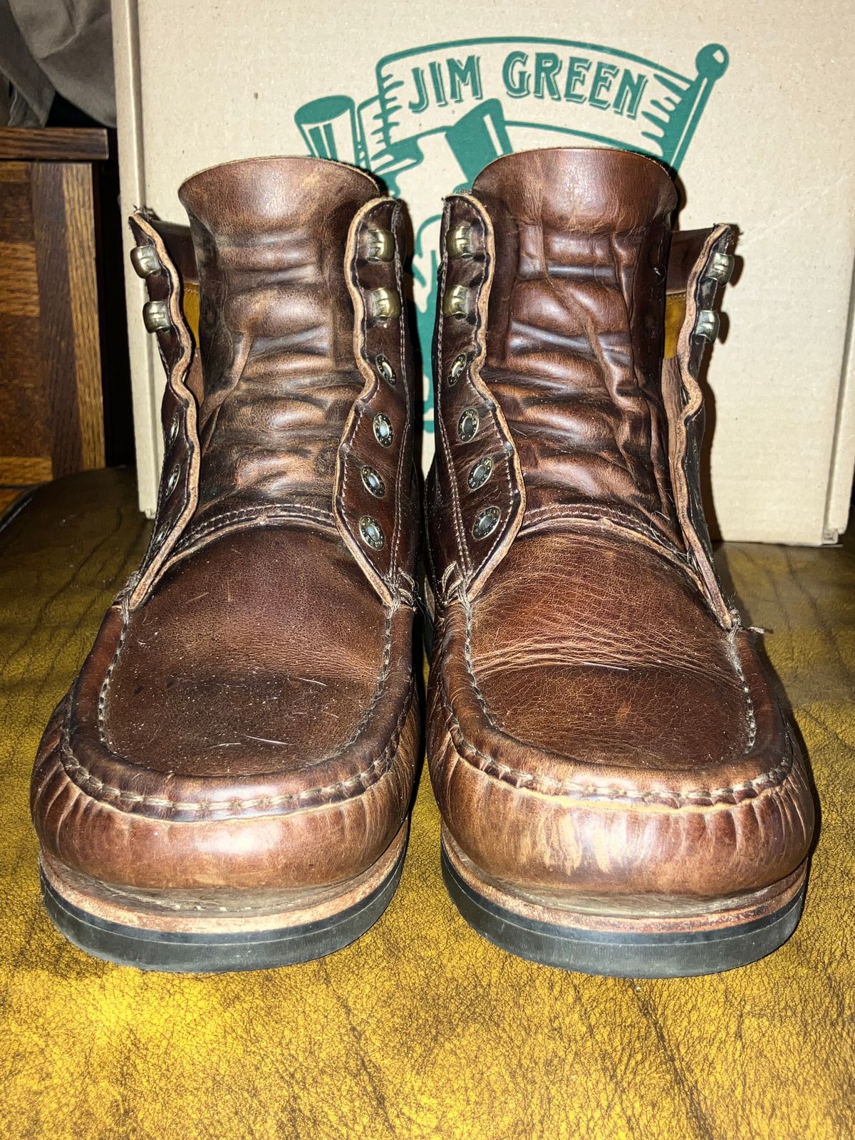 Photo by sigben59 on January 5, 2026 of the Jim Green Meander – Moc-Toe in Bronco Brown - Oily Pull Up.