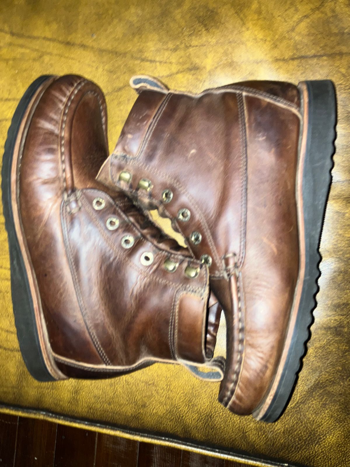 Photo by sigben59 on January 5, 2026 of the Jim Green Meander – Moc-Toe in Bronco Brown - Oily Pull Up.