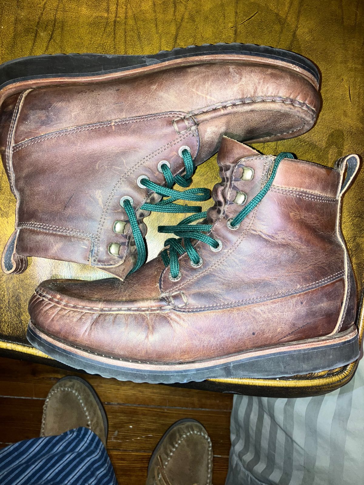 Photo by sigben59 on February 3, 2026 of the Jim Green Meander – Moc-Toe in Bronco Brown - Oily Pull Up.