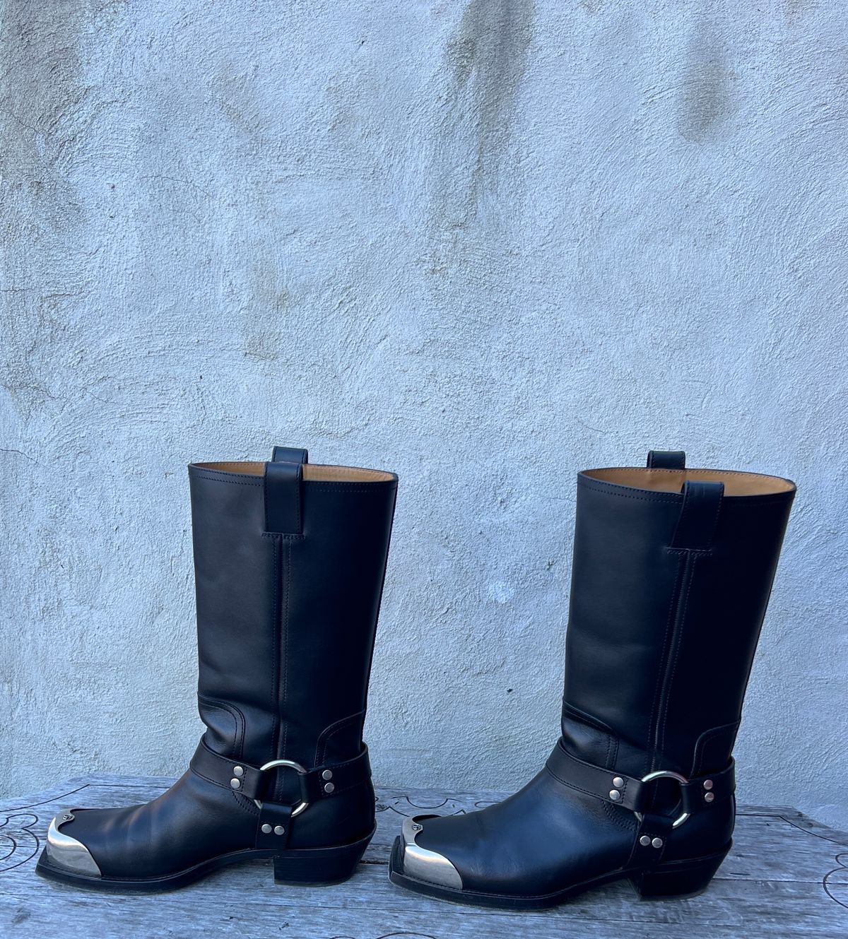 Photo by dring on January 5, 2024 of the Gucci Harness Boots in Black Calf.