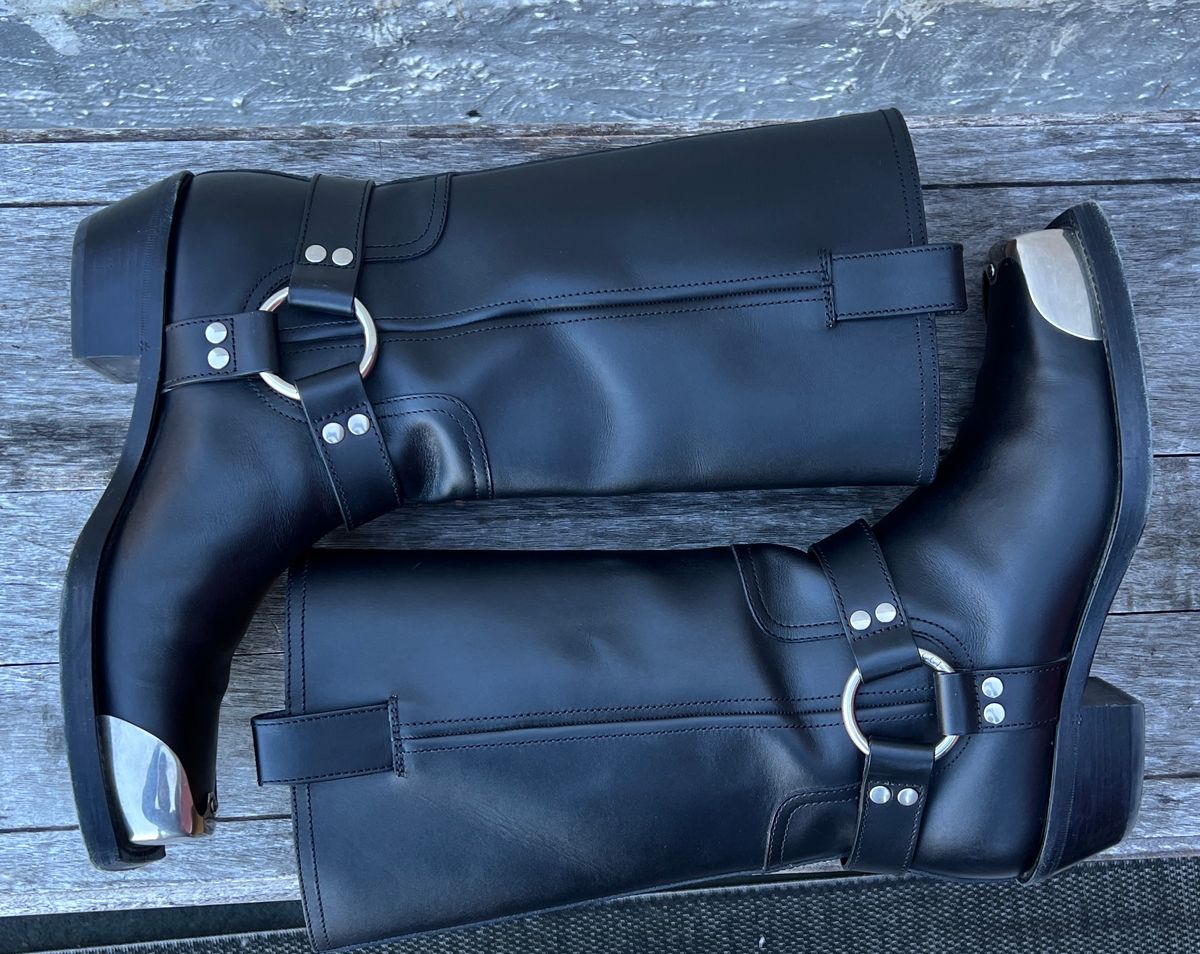 Photo by dring on January 5, 2024 of the Gucci Harness Boots in Black Calf.