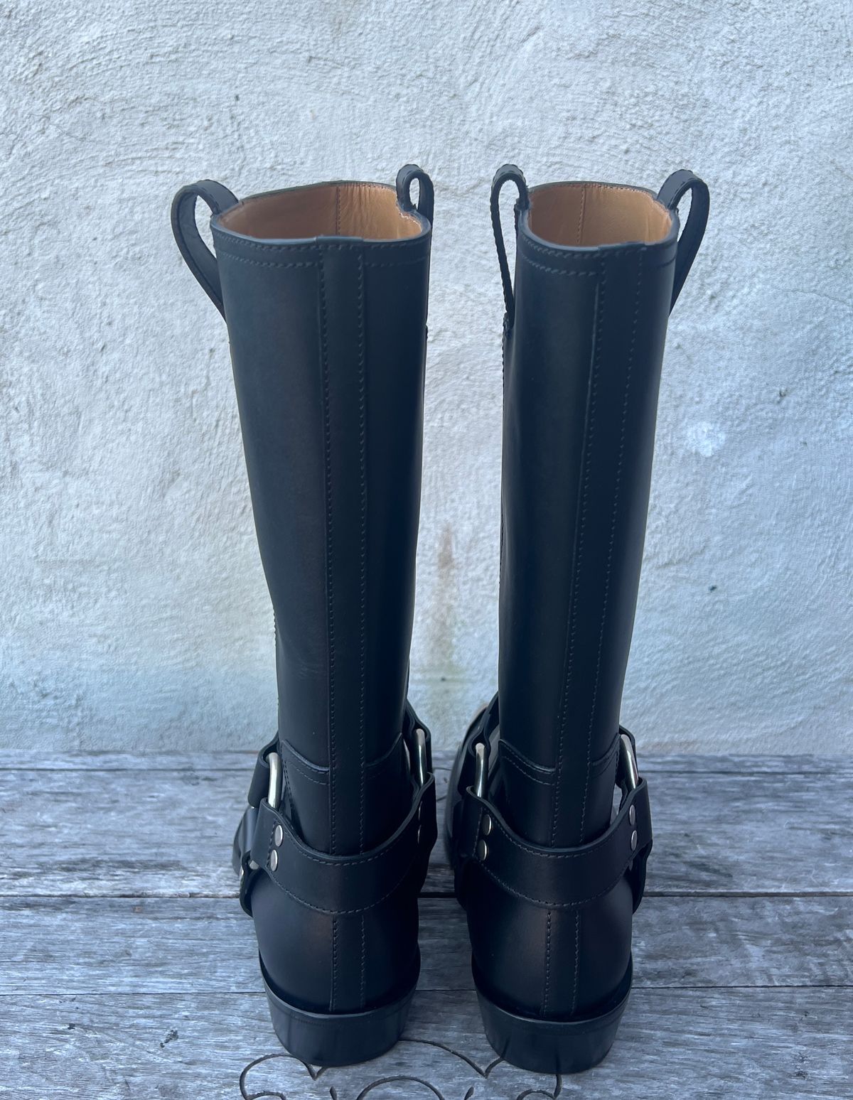 Photo by dring on November 2, 2023 of the Gucci Harness Boots in Black Calf.