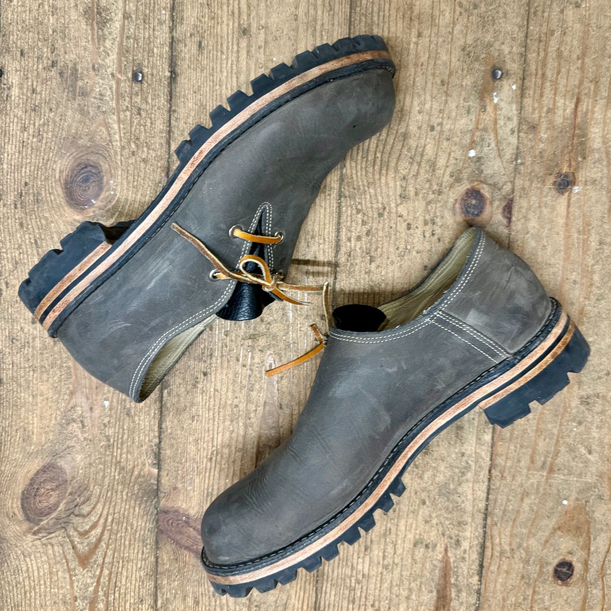 Photo by LimmerGuy on November 3, 2024 of the Peter limmer & Sons Custom Haferlschuh in Seidel Steel Gray Crazy Horse.