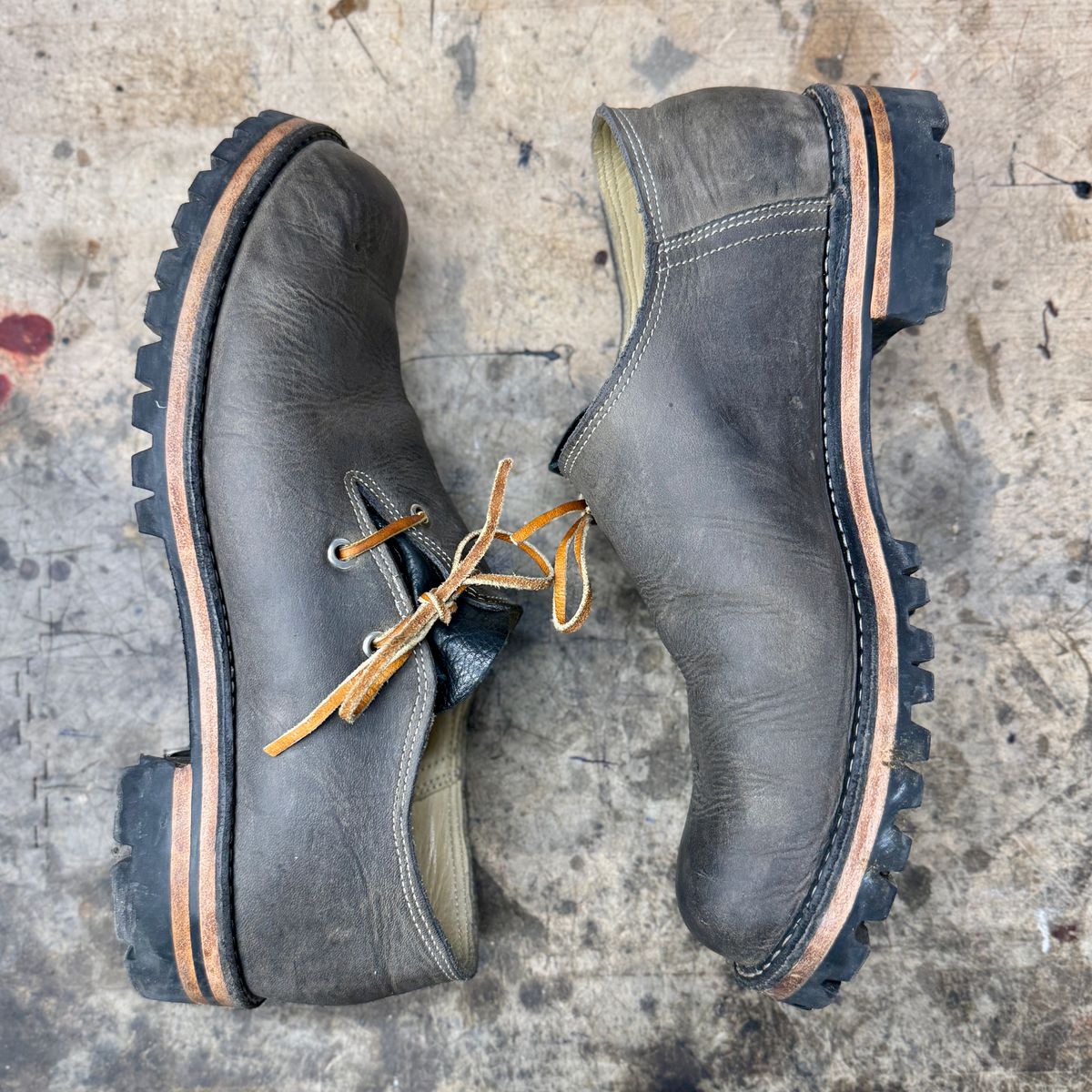 Photo by LimmerGuy on December 4, 2024 of the Peter limmer & Sons Custom Haferlschuh in Seidel Steel Gray Crazy Horse.