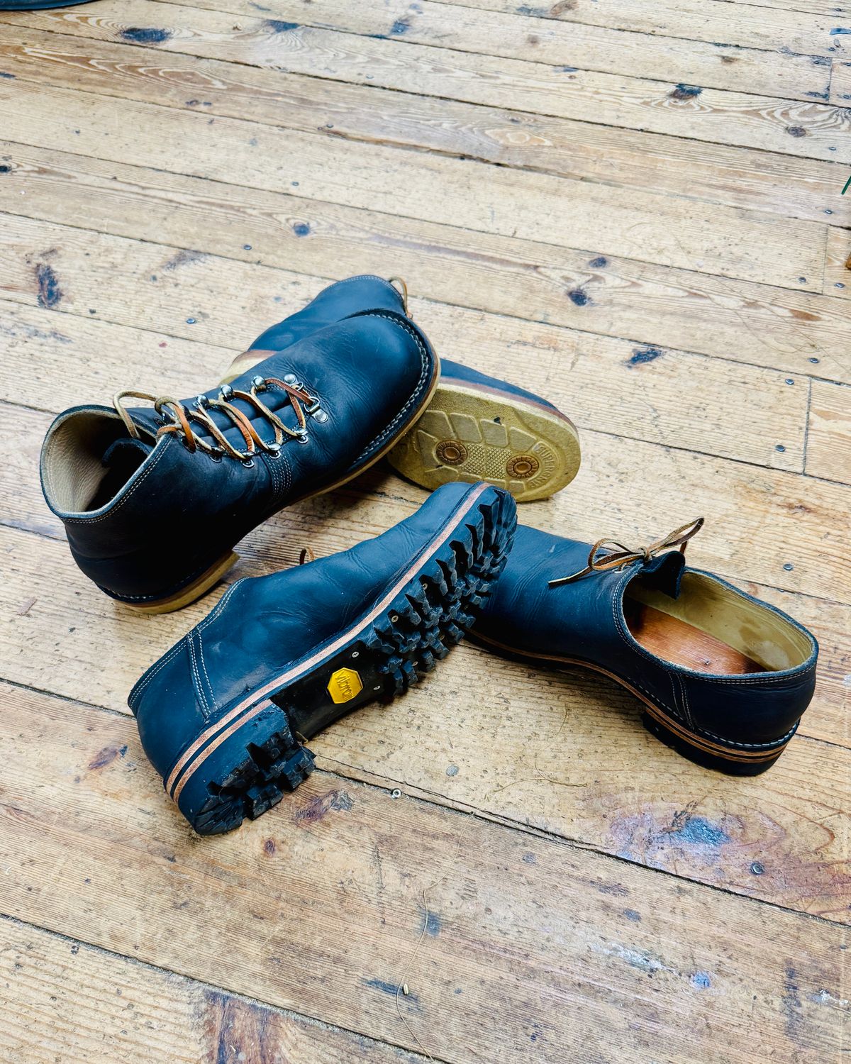 Photo by LimmerGuy on January 4, 2025 of the Peter limmer & Sons Custom Haferlschuh in Seidel Steel Gray Crazy Horse.