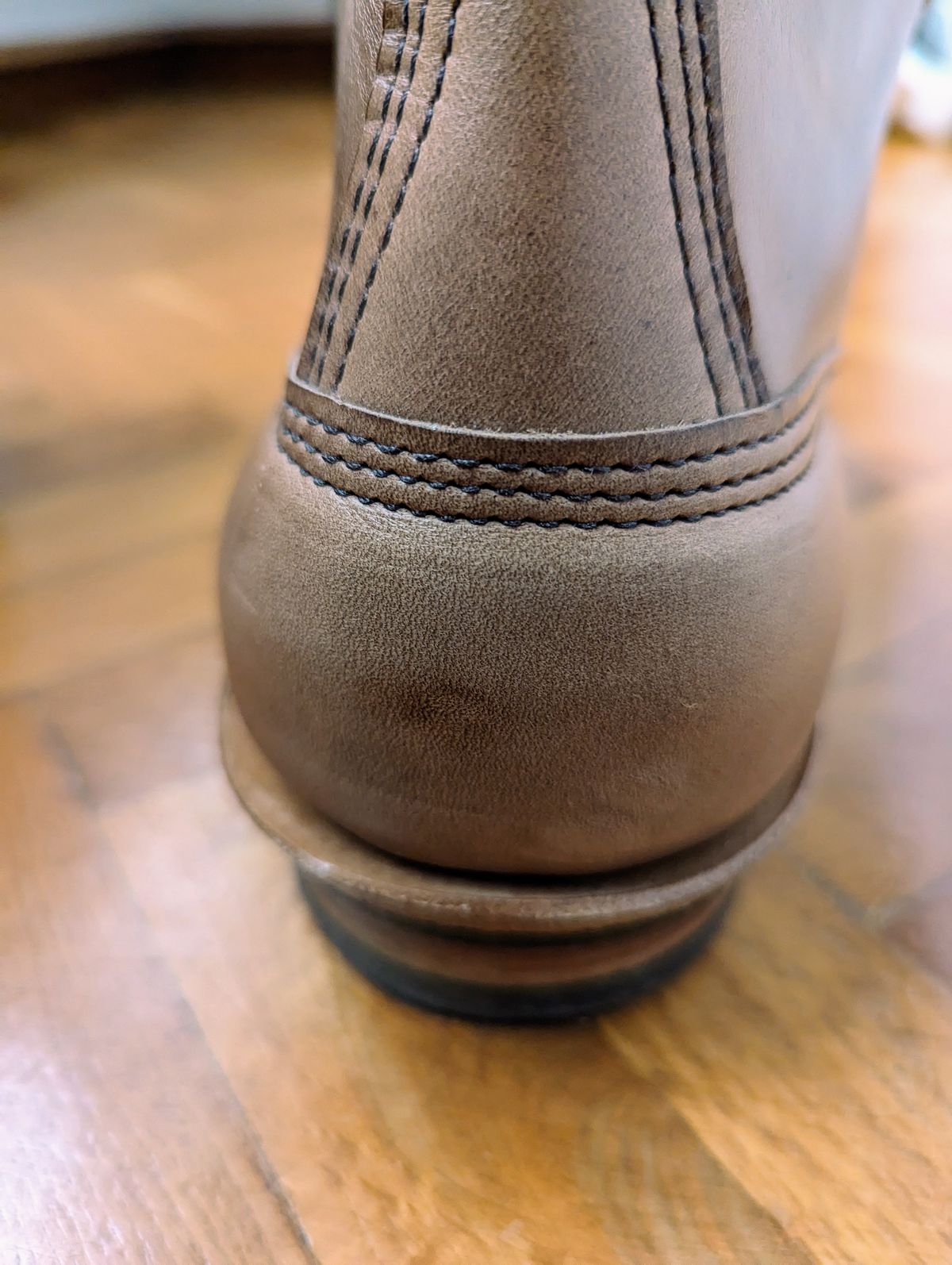 Photo by atmaster on January 6, 2024 of the White's Bounty Hunter in Horween Natural Chromexcel.