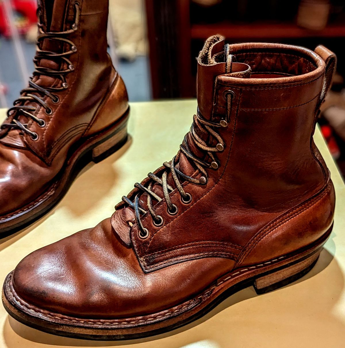 Photo by atmaster on November 18, 2024 of the White's Bounty Hunter in Horween Natural Chromexcel.