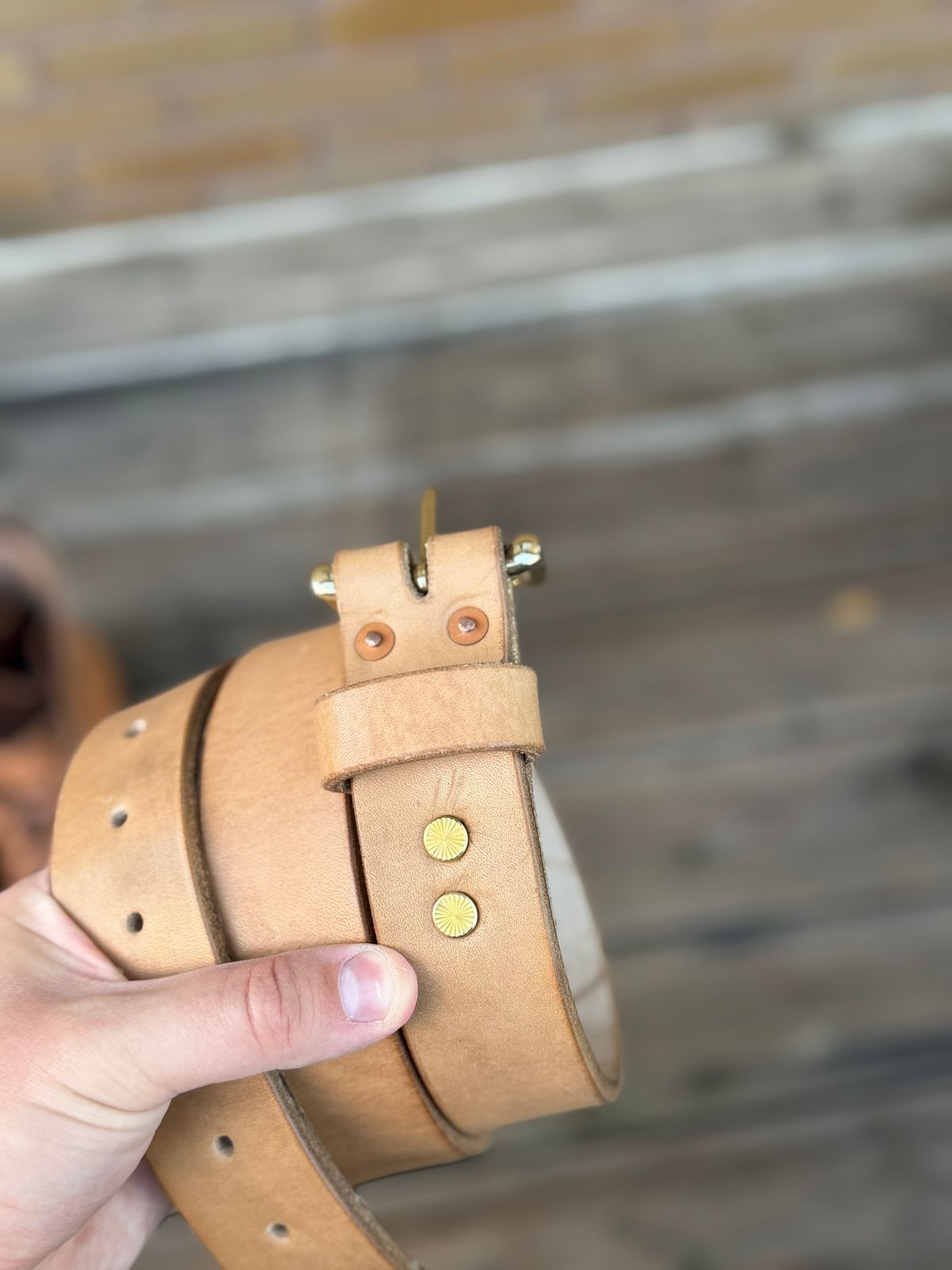 Photo by jayandhisboots on October 1, 2025 of the Self-Made Belt in J&FJ Baker Natural Oak Bark Tanned Harness.