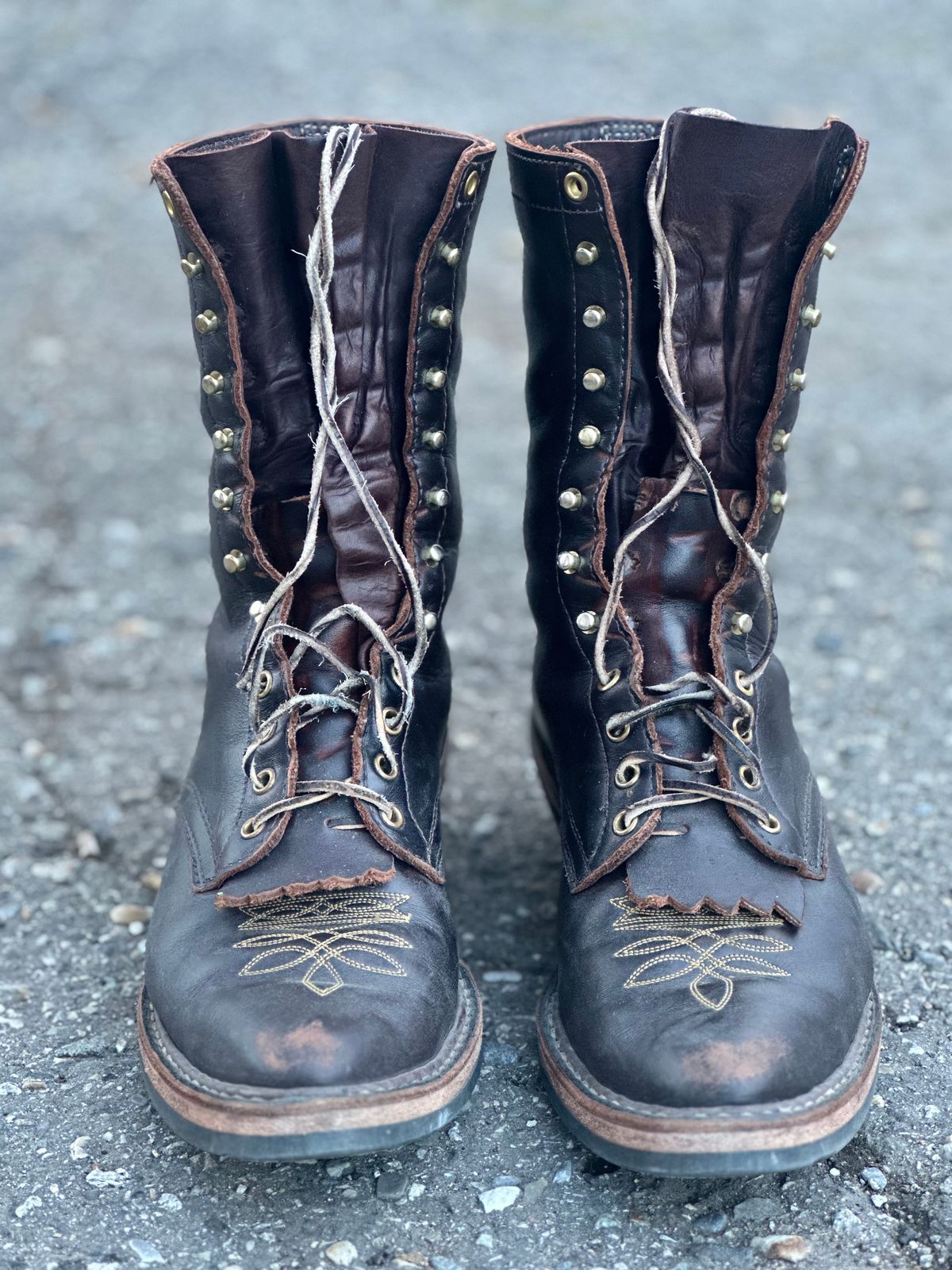 Photo by jayandhisboots on March 3, 2025 of the White's Packer Pointed Toe in Seidel Brown Dress.