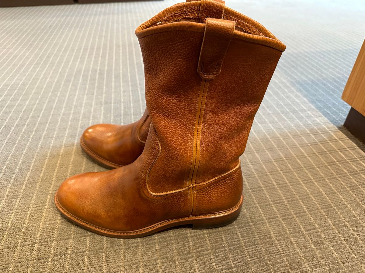 Photo by jayandhisboots on October 3, 2023 of the Allen Edmonds Dallas Roper in Horween Cheyenne Brown.