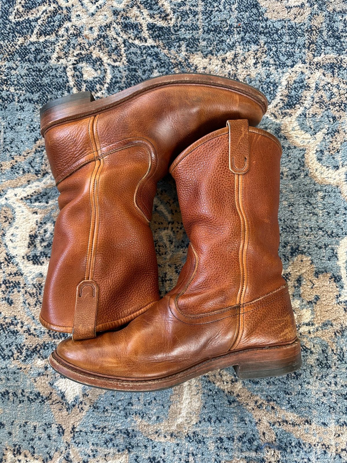 Photo by jayandhisboots on November 5, 2023 of the Allen Edmonds Dallas Roper in Horween Cheyenne Brown.