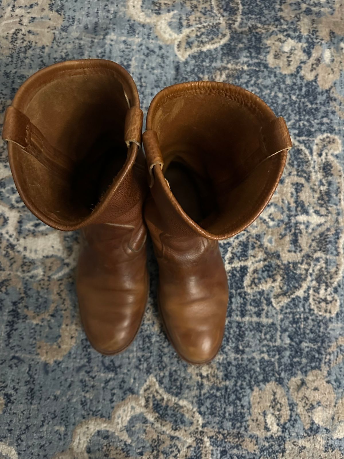 Photo by jayandhisboots on December 6, 2023 of the Allen Edmonds Dallas Roper in Horween Cheyenne Brown.