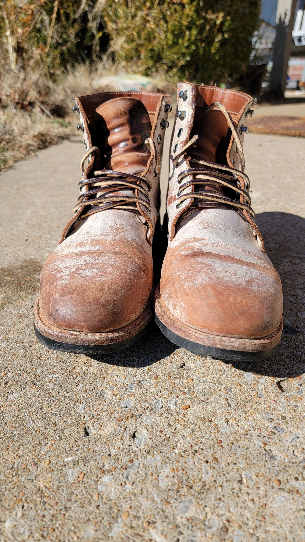 Photo by Jeppysboots on February 6, 2024 of the Oak Street Bootmakers Trench Boot in Volpi Whitewash Overdye Abetone.