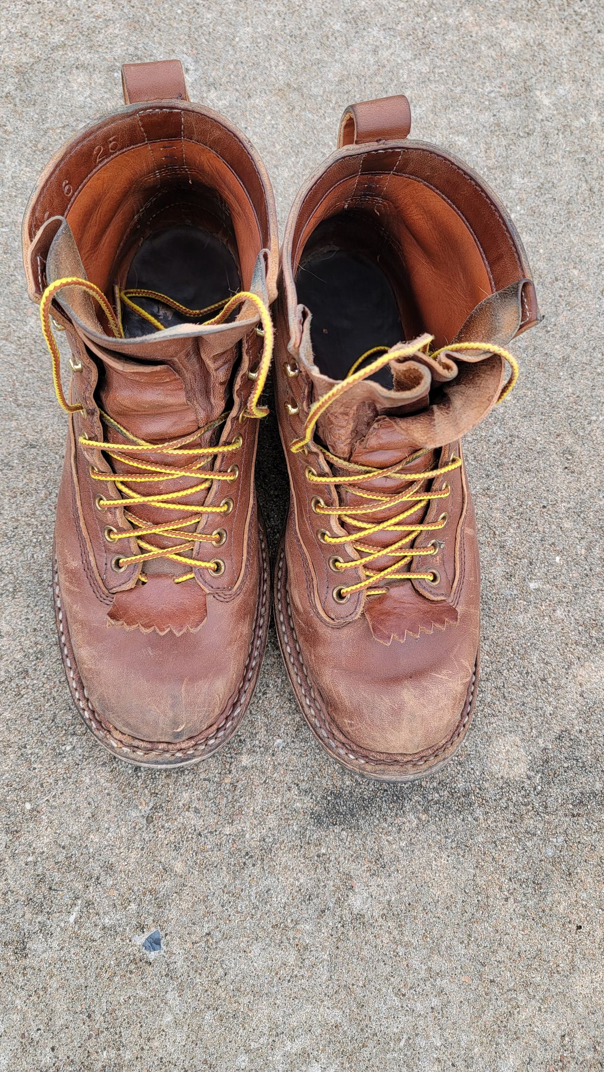 Photo by Jeppysboots on December 4, 2025 of the White's 350 Cutter in Toscanello Horsehide.