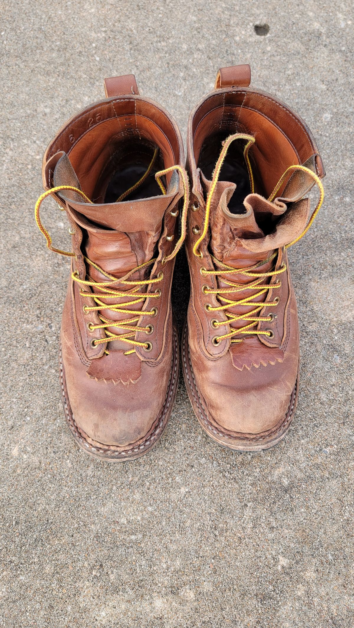 Photo by Jeppysboots on January 4, 2026 of the White's 350 Cutter in Toscanello Horsehide.