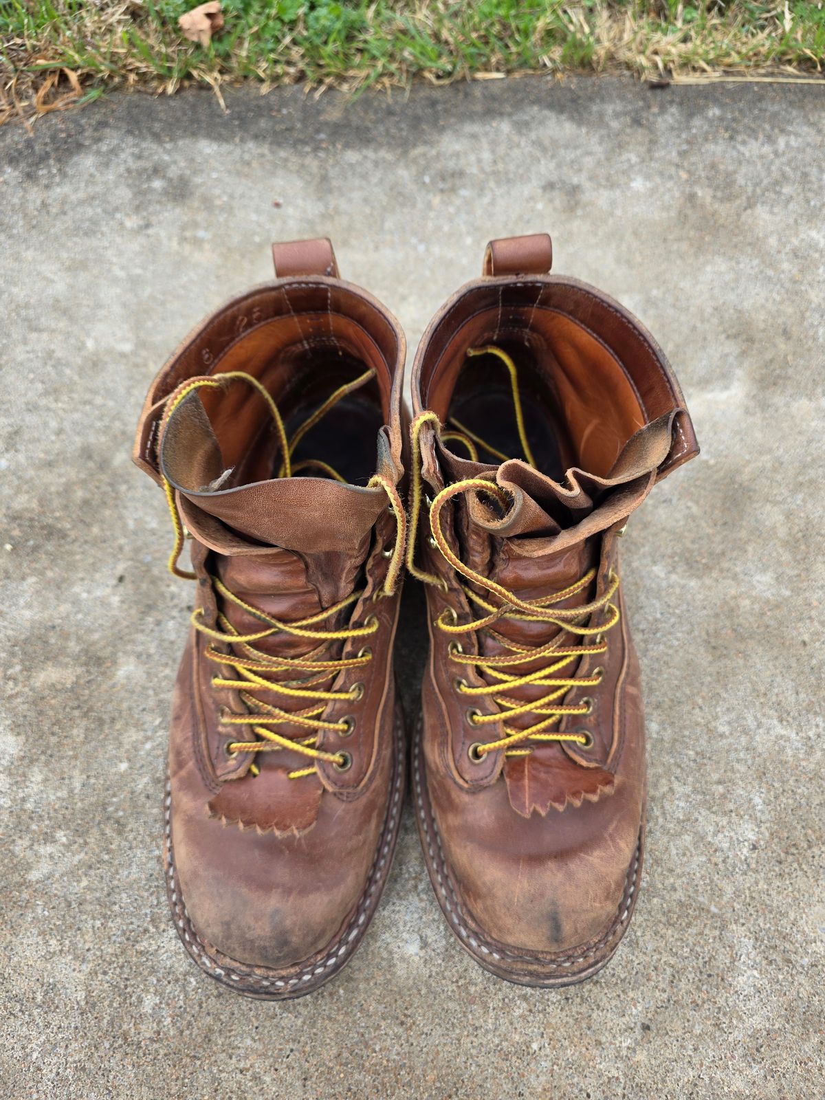 Photo by Jeppysboots on March 4, 2026 of the White's 350 Cutter in Toscanello Horsehide.