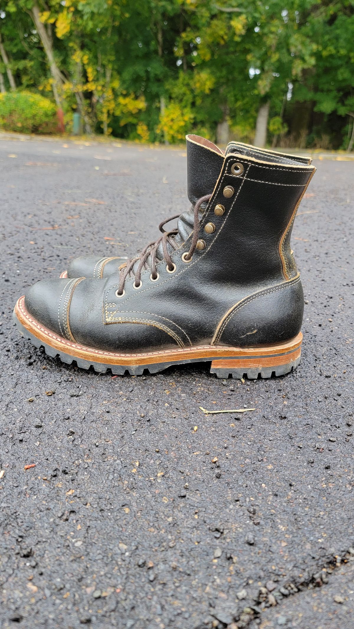 Photo by Jeppysboots on November 6, 2024 of the Truman Upland Boot in Horween Black Waxed Flesh.