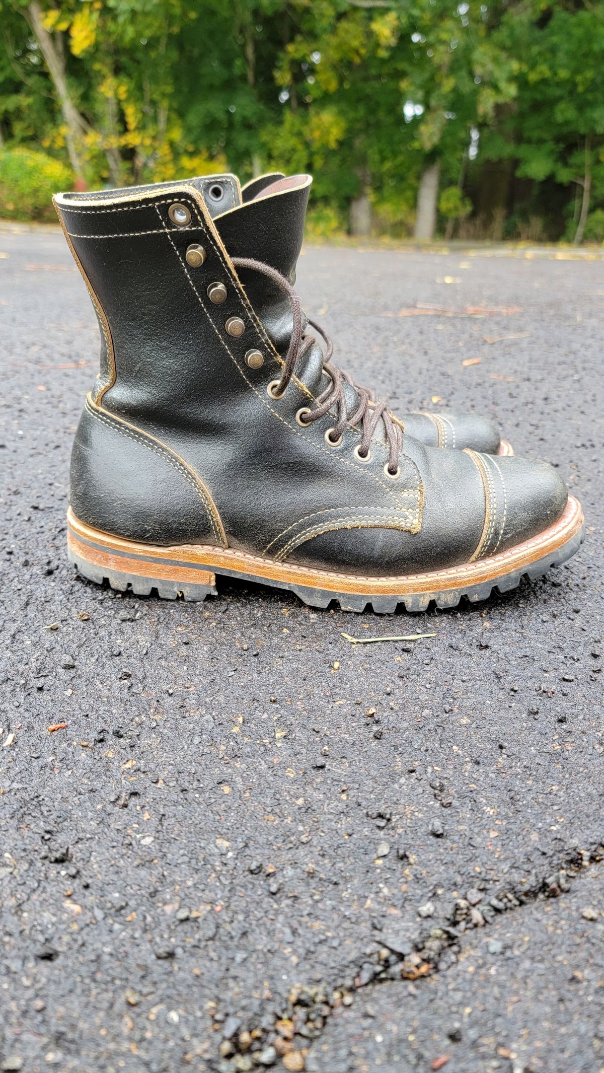 Photo by Jeppysboots on November 6, 2024 of the Truman Upland Boot in Horween Black Waxed Flesh.