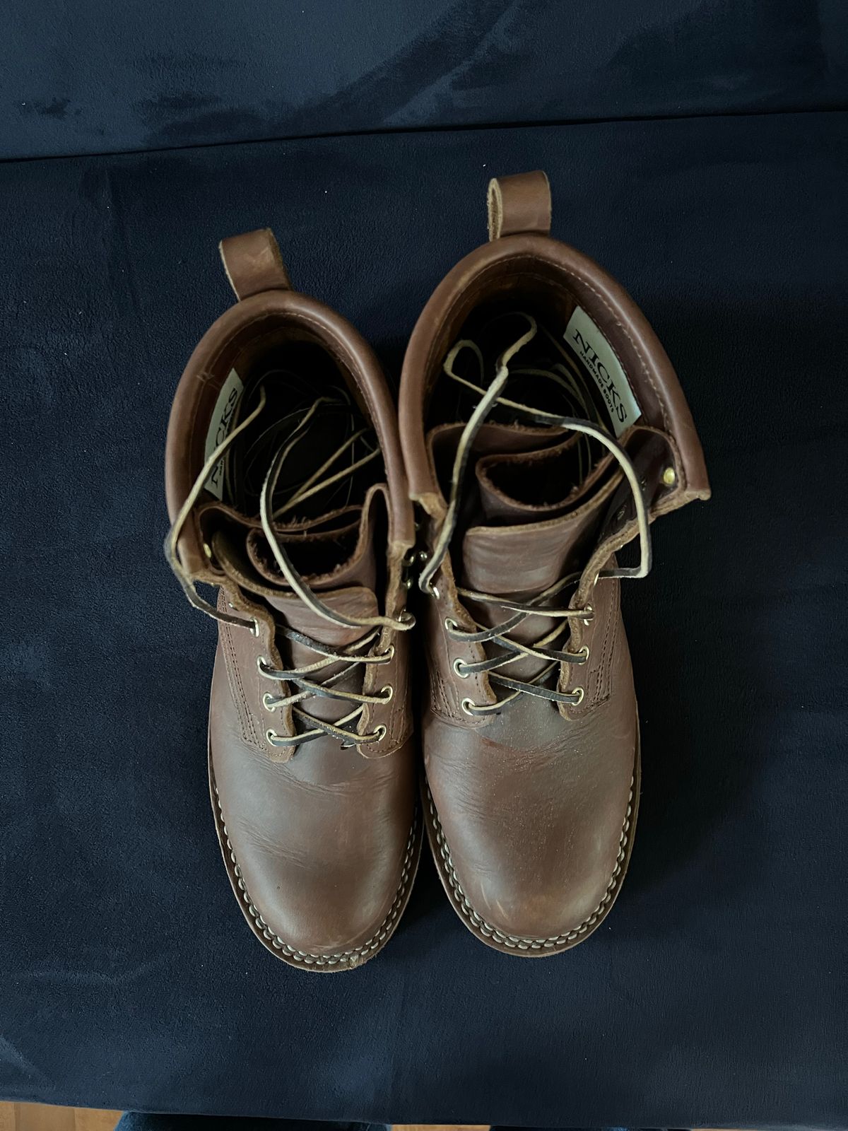 Photo by enarges on December 2, 2022 of the Nicks Falcon in Seidel 1964 Brown.
