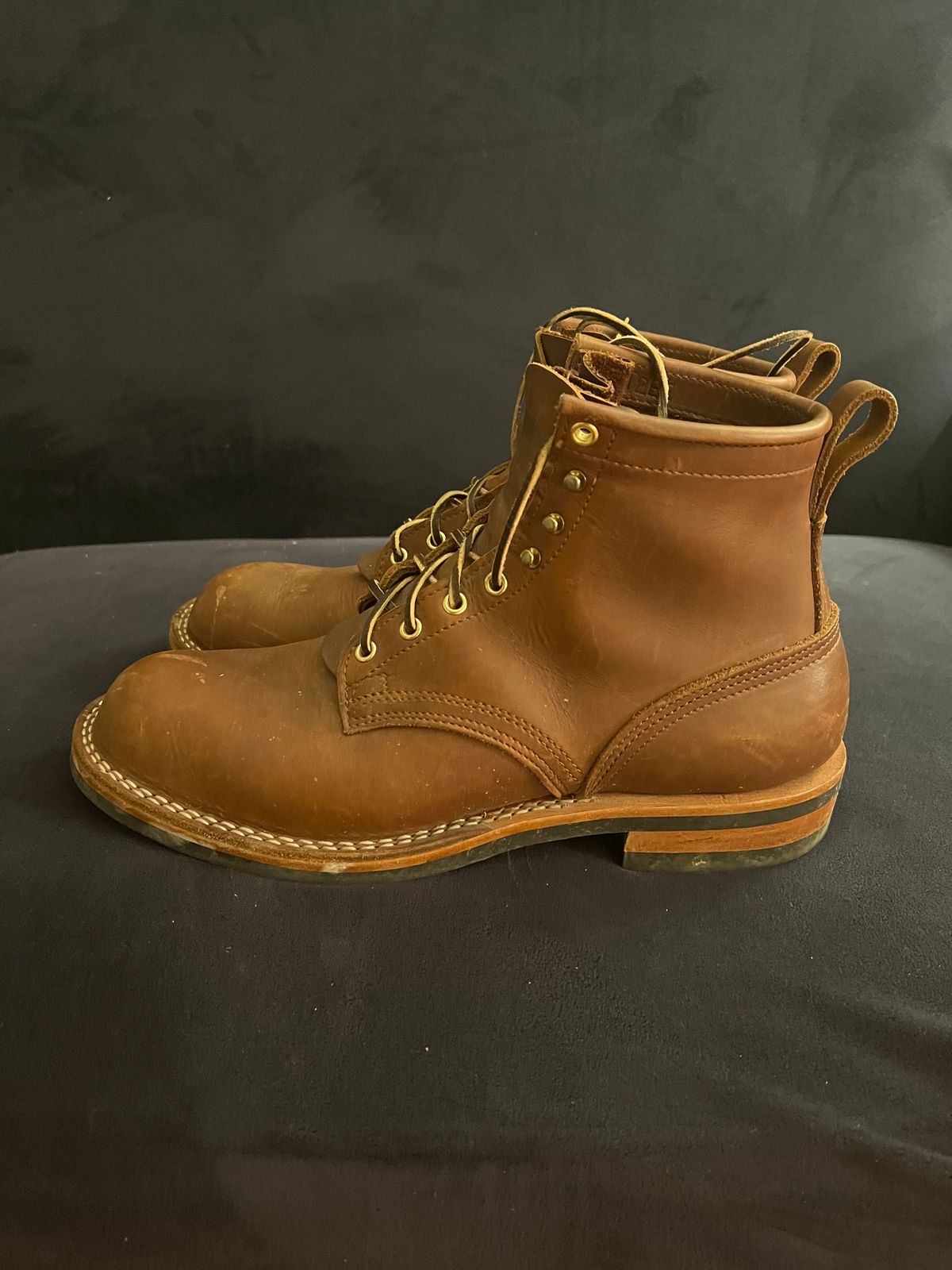 Photo by enarges on January 5, 2023 of the Nicks Falcon in Seidel 1964 Brown.
