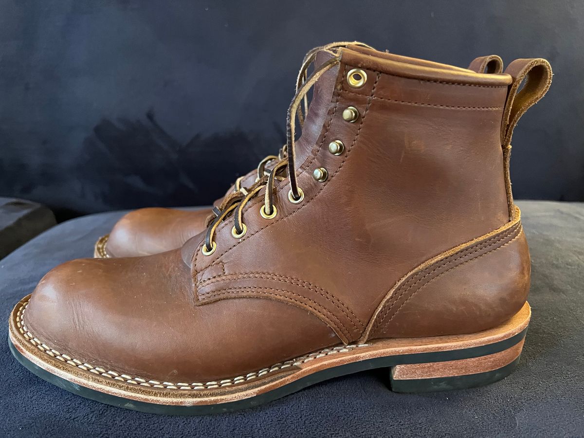Photo by enarges on February 3, 2023 of the Nicks Falcon in Seidel 1964 Brown.