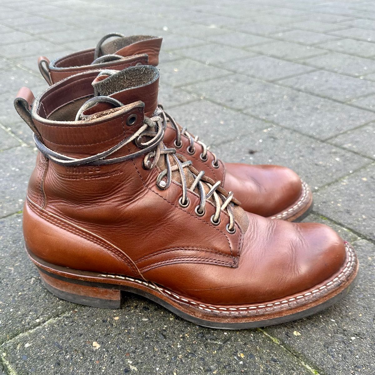 Photo by indigo_footprint on February 5, 2023 of the White's 350 Cruiser in Horween British Tan Chromexcel.