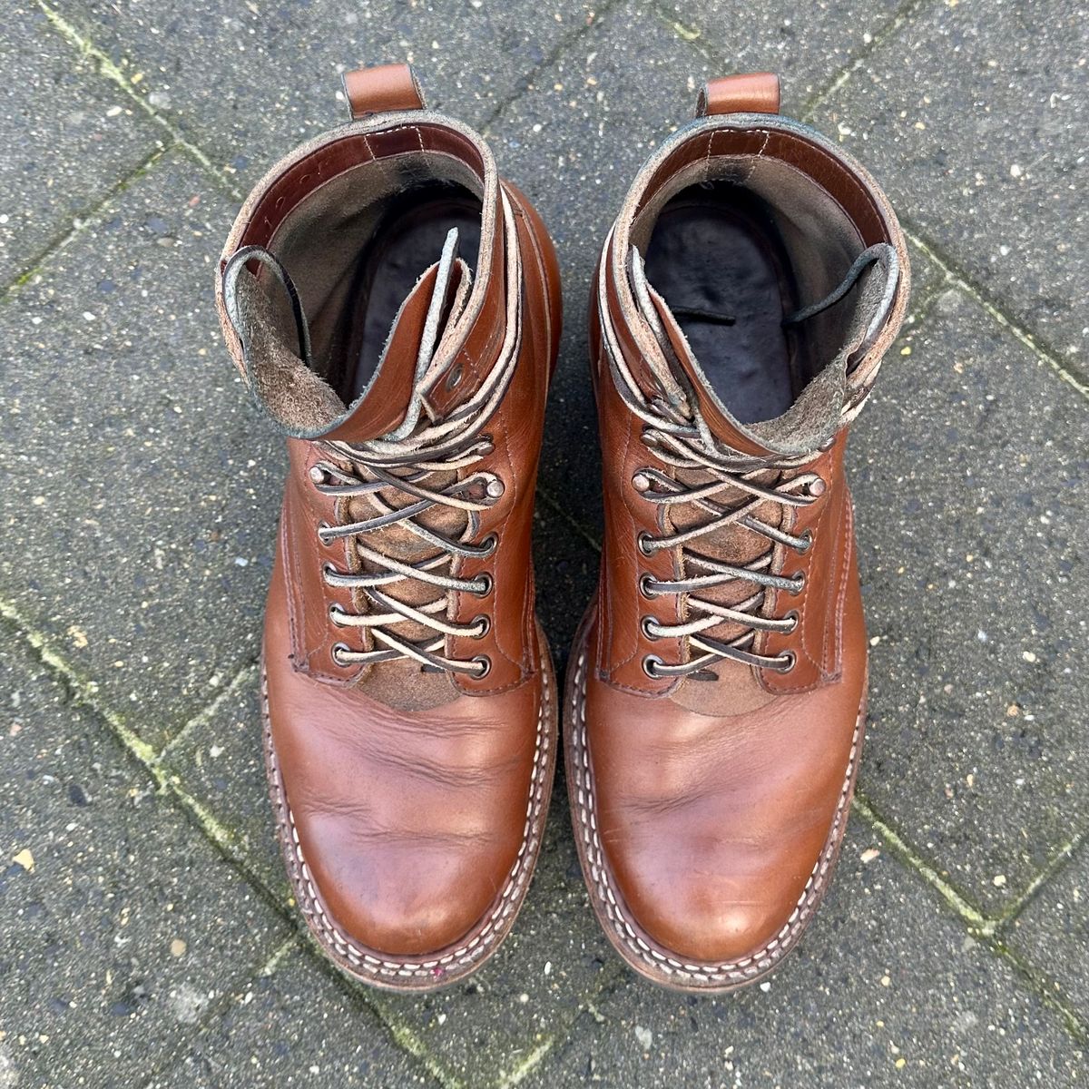 Photo by indigo_footprint on February 5, 2023 of the White's 350 Cruiser in Horween British Tan Chromexcel.