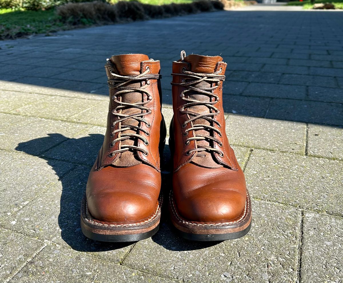 Photo by indigo_footprint on April 3, 2023 of the White's 350 Cruiser in Horween British Tan Chromexcel.