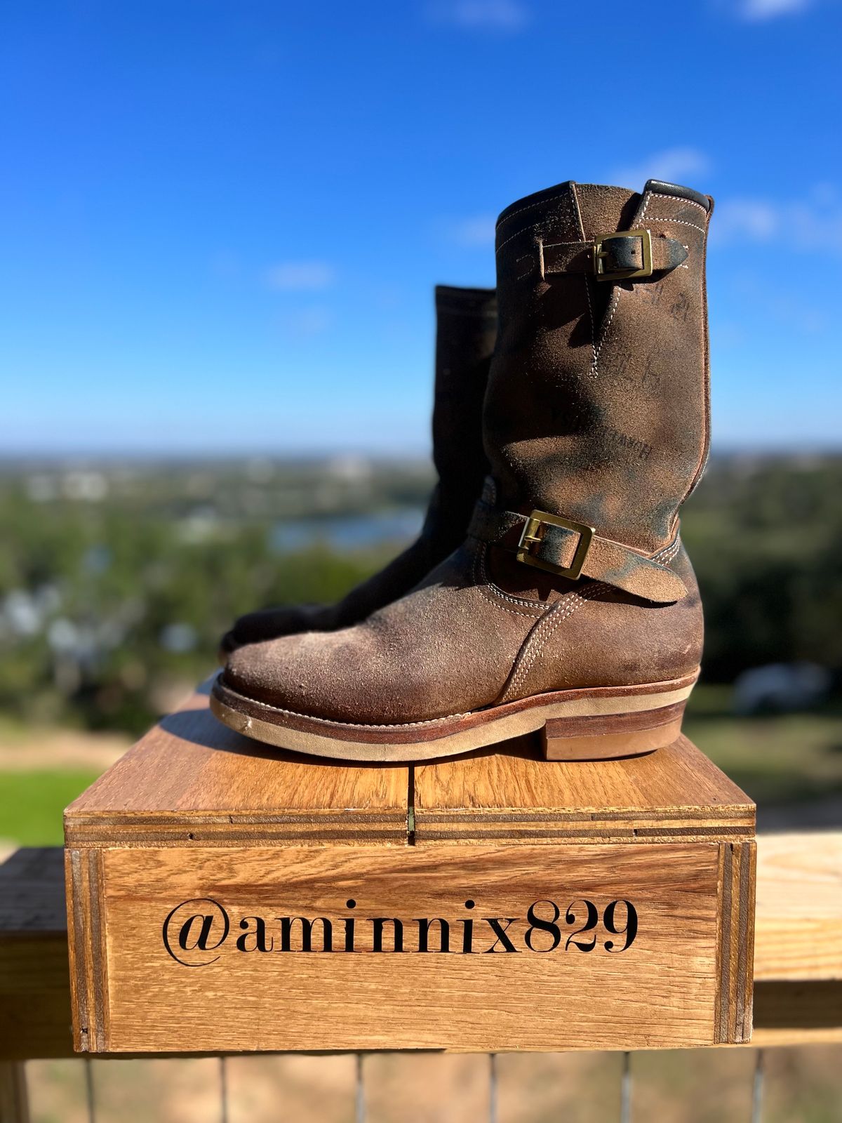 Photo by aminnix829 on November 3, 2023 of the Unsung U 22-2 Engineer Boot in Horween Natural Chromexcel Horsehide Roughout.