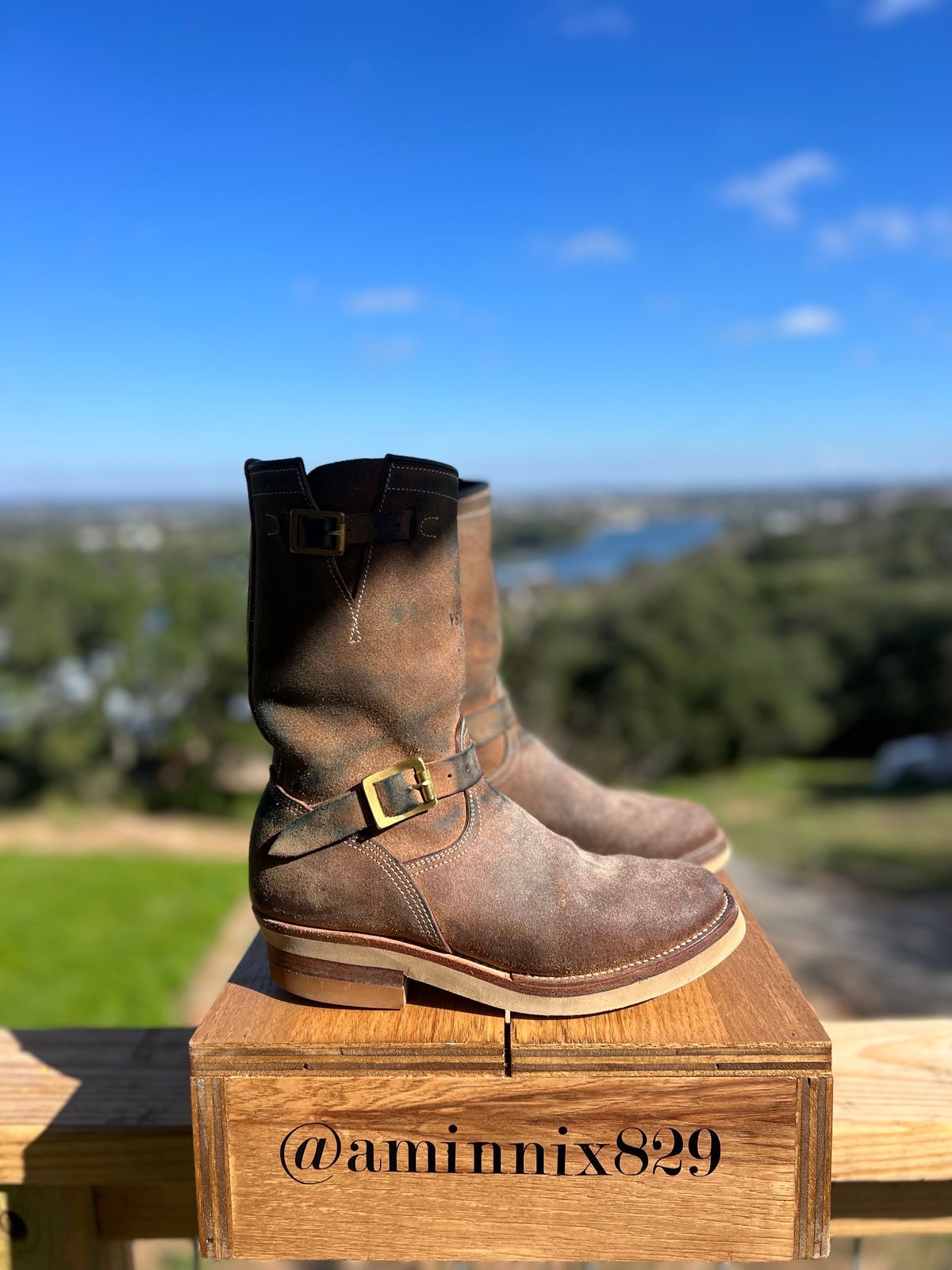 Photo by aminnix829 on November 3, 2023 of the Unsung U 22-2 Engineer Boot in Horween Natural Chromexcel Horsehide Roughout.