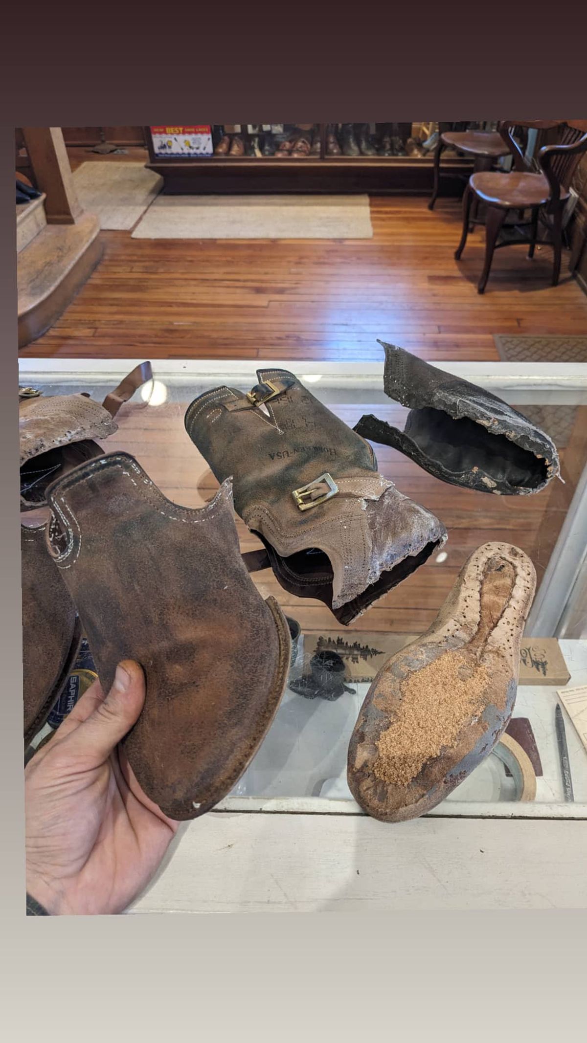 Photo by aminnix829 on January 3, 2024 of the Unsung U 22-2 Engineer Boot in Horween Natural Chromexcel Horsehide Roughout.