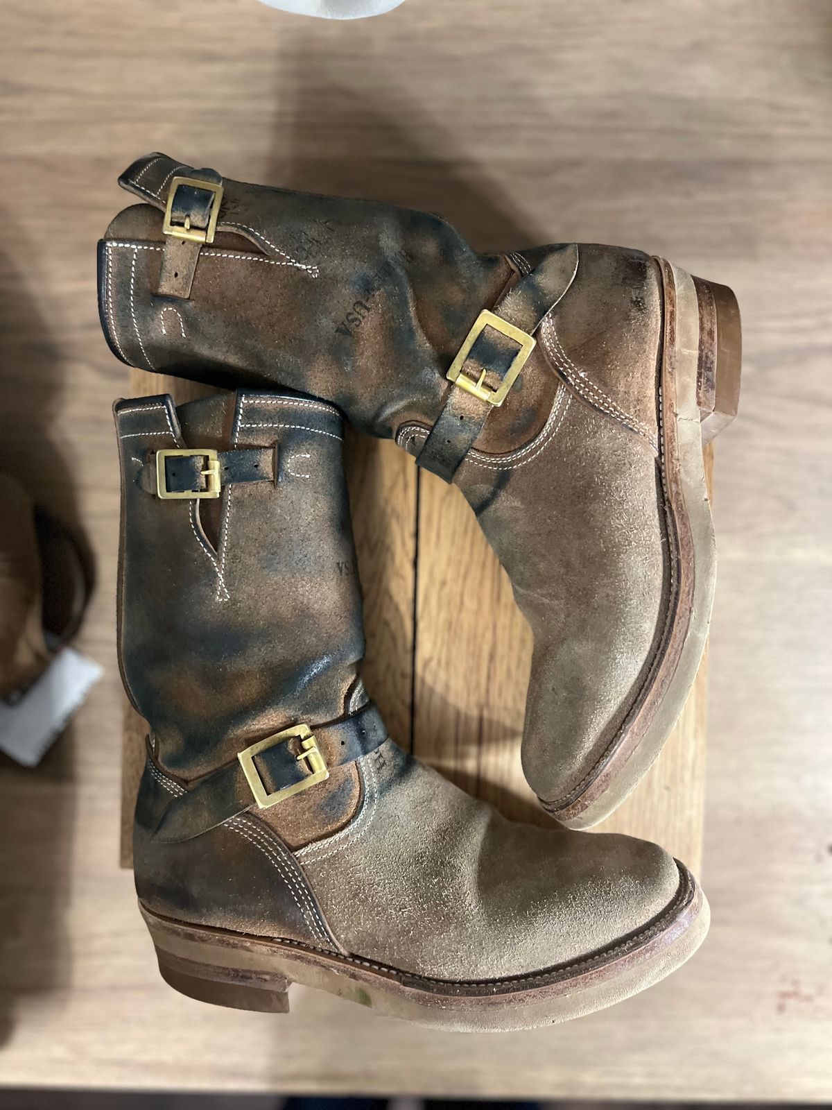Photo by aminnix829 on March 4, 2024 of the Unsung U 22-2 Engineer Boot in Horween Natural Chromexcel Horsehide Roughout.