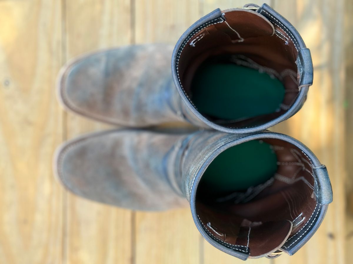 Photo by aminnix829 on April 4, 2024 of the Unsung U 22-2 Engineer Boot in Horween Natural Chromexcel Horsehide Roughout.