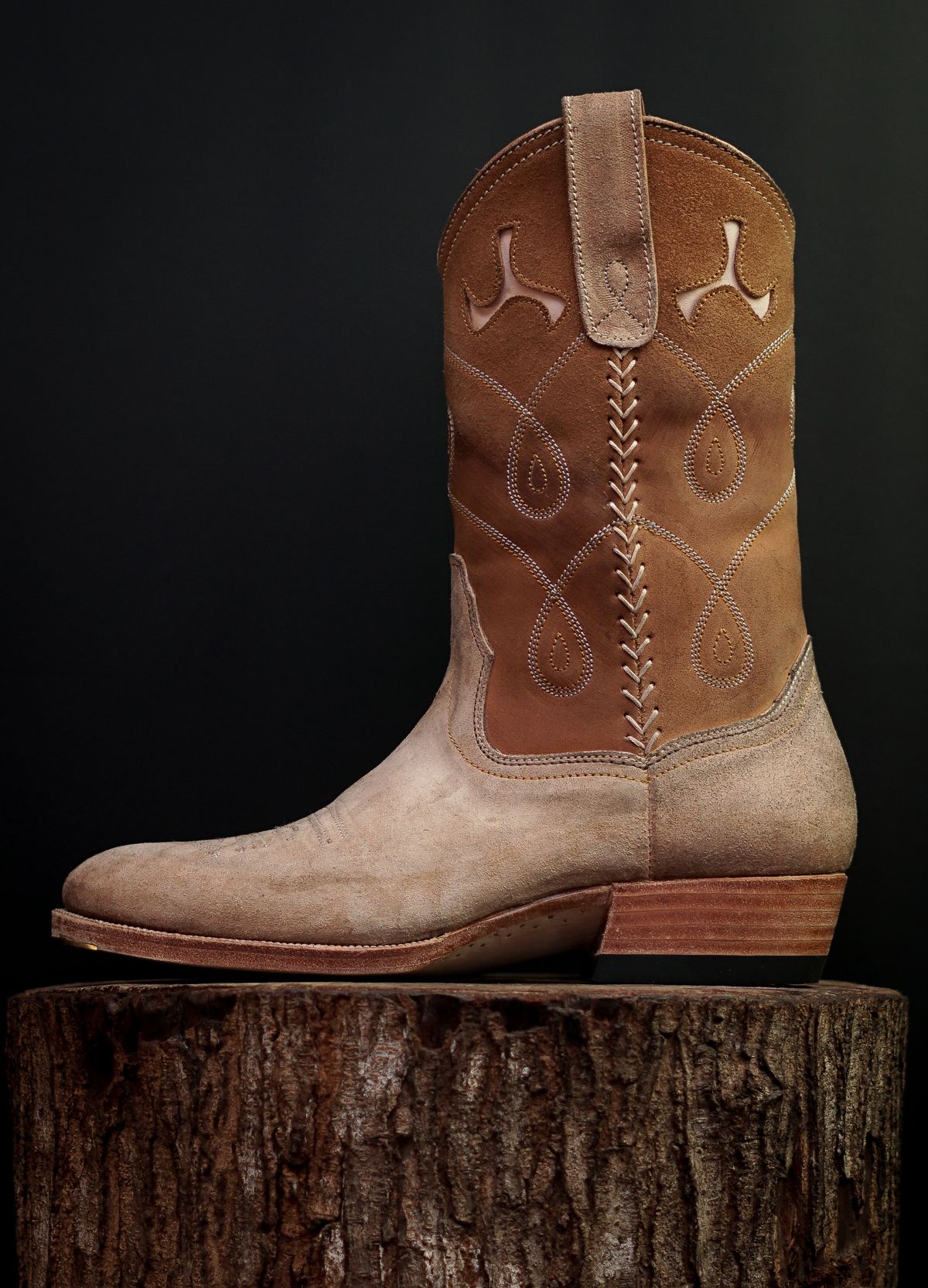Photo by aminnix829 on September 30, 2025 of the Fortis Boots Yudistira Cowboy Boot in Natural Horsebutt Reverse.
