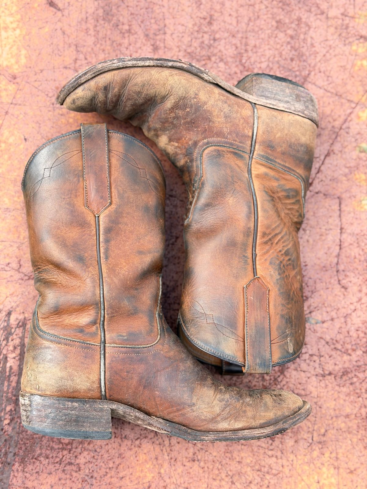 Photo by aminnix829 on March 4, 2026 of the Rios of Mercedes R9025 in Chestnut Blackhawk.