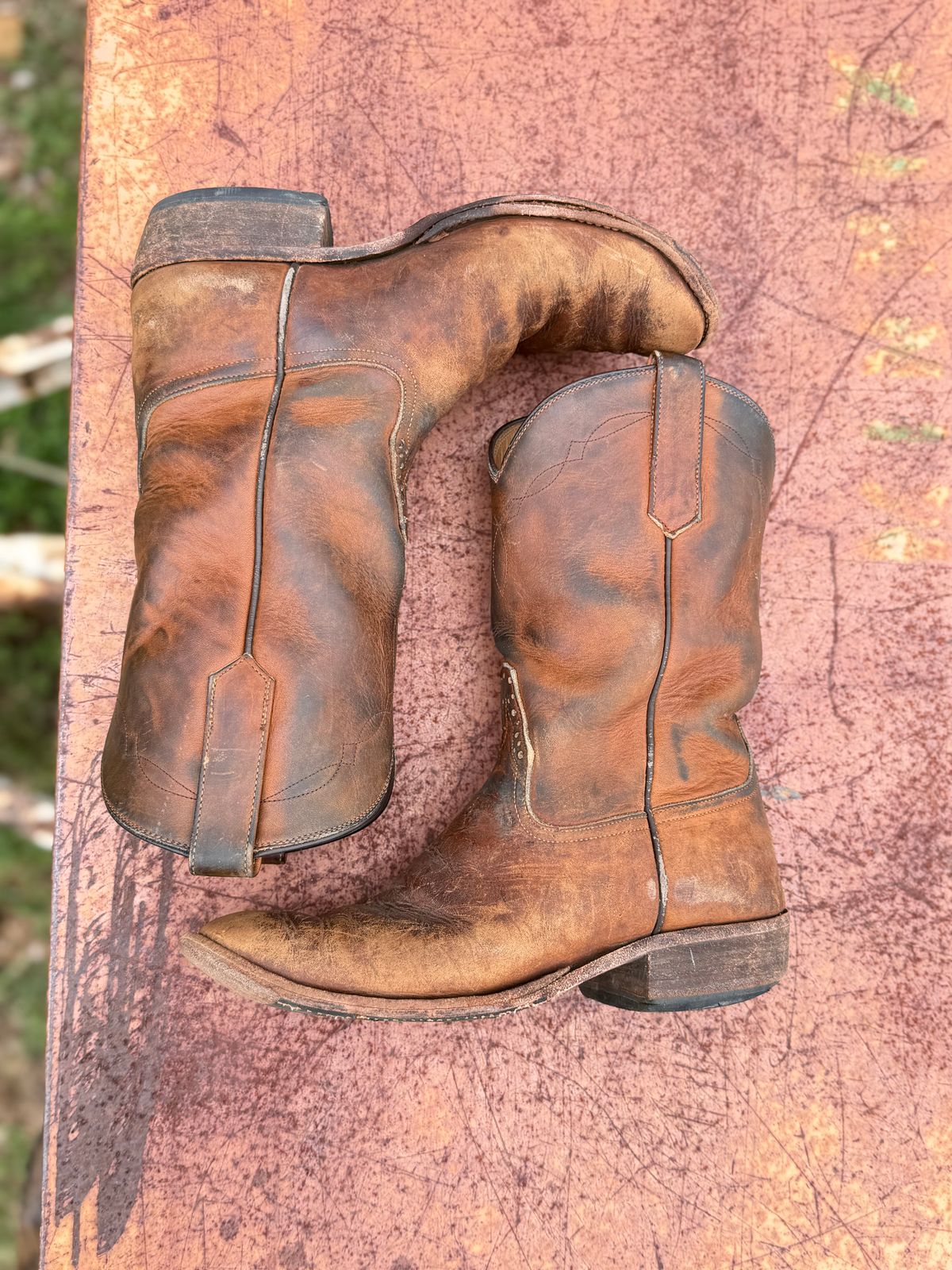 Photo by aminnix829 on April 5, 2026 of the Rios of Mercedes R9025 in Chestnut Blackhawk.