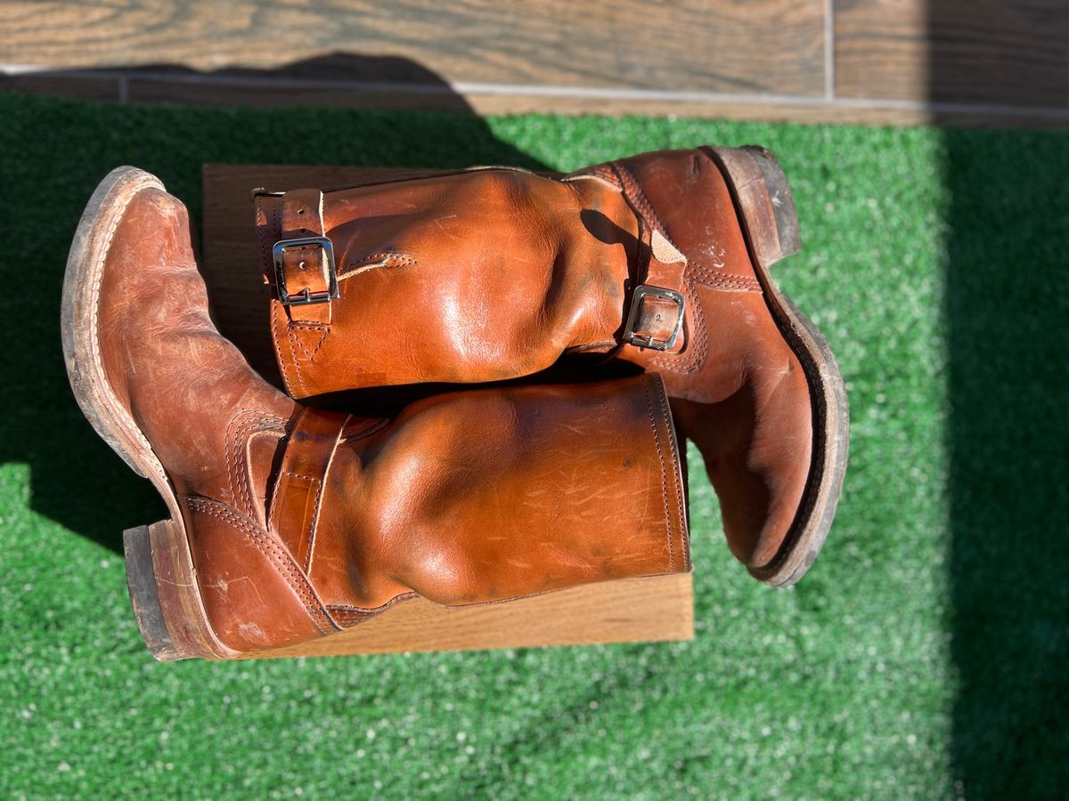 Photo by aminnix829 on November 3, 2023 of the Wesco Unknown Model in Wickett & Craig Natural Veg Tan.
