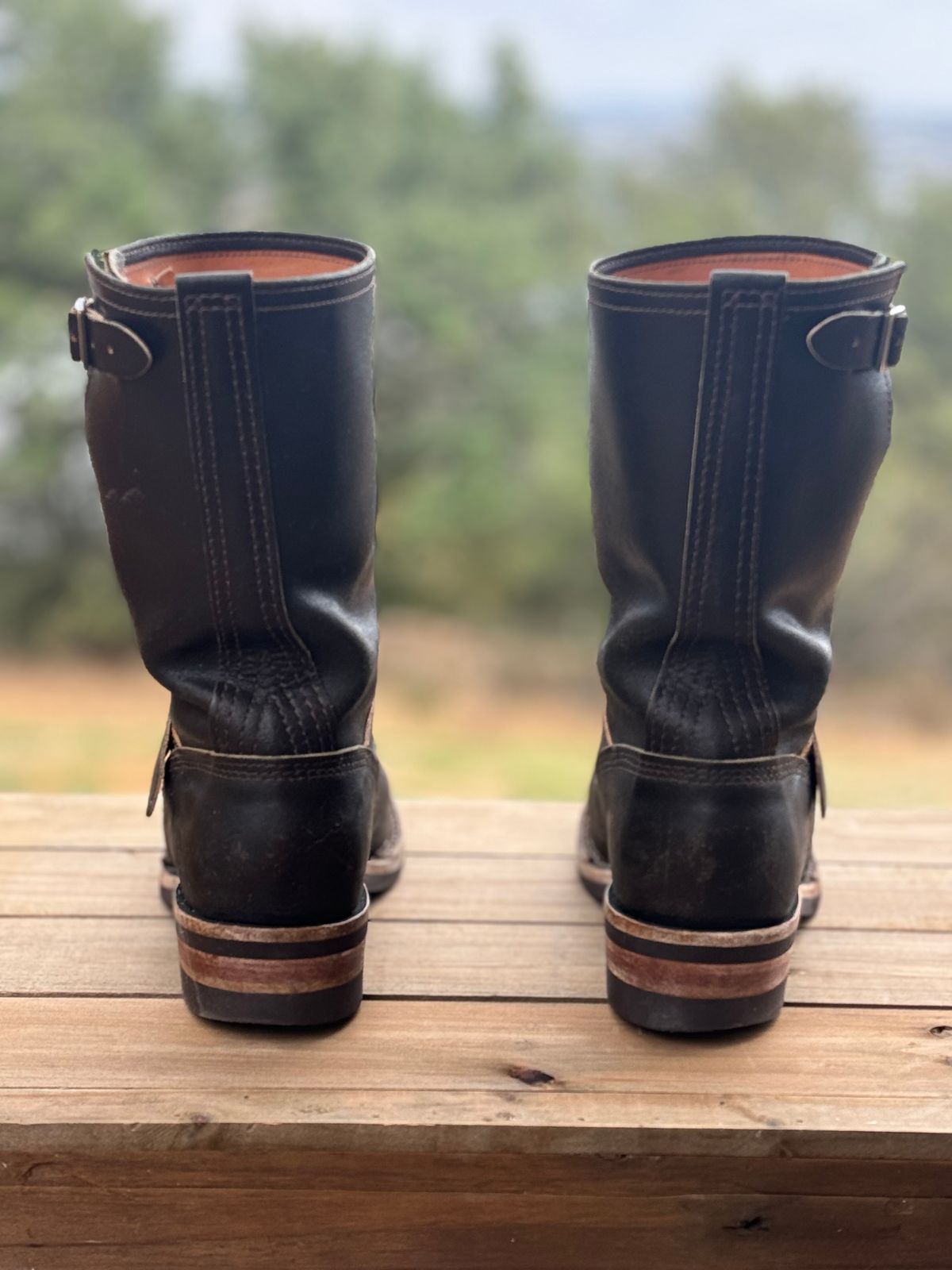 Photo by aminnix829 on November 3, 2024 of the Wesco Boss Engineer Boot in Horween Dark Olive Waxed Flesh.